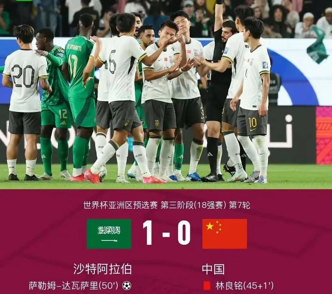 精彩瞬间！球员倾尽全力，球场火热