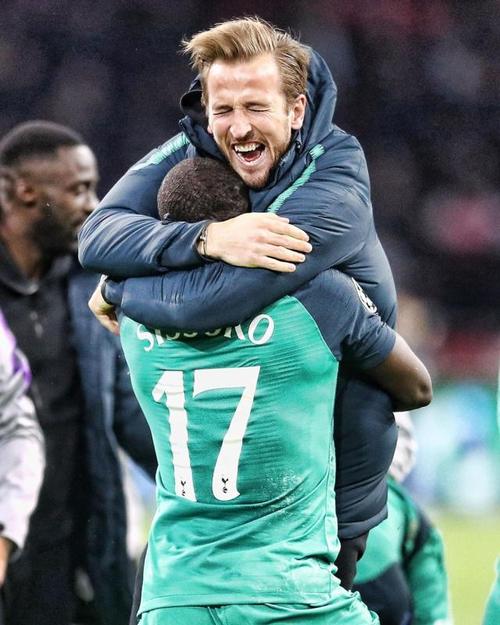 瓦力棋牌入口-阿贾克斯在决赛中以出色表现夺冠