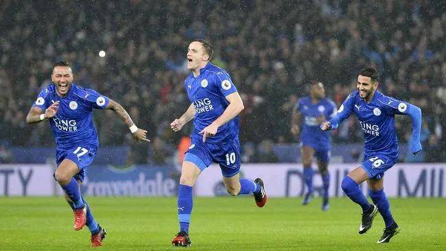 瓦力棋牌游戏-包含克罗托内-负于拉齐奥，战绩不佳的词条