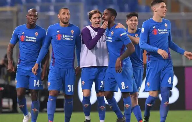 瓦力官网-激烈较量在即，球迷们期待双方大比拼