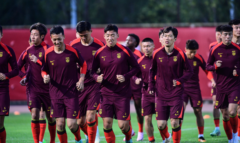 足球赛事中球员体能训练备受重视