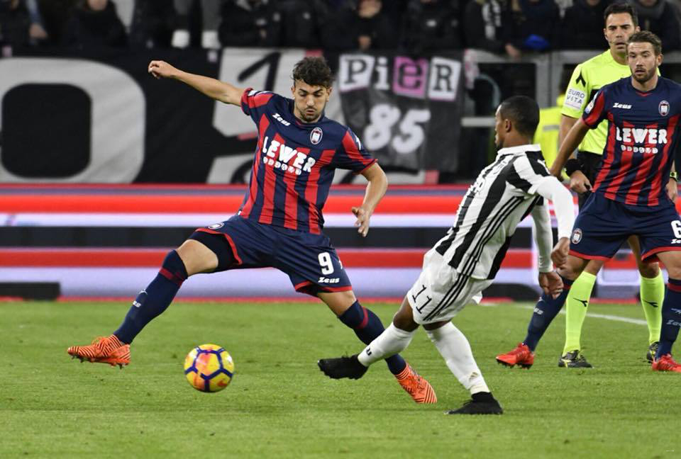 关于克罗托内客场击败对手，豪取三分的信息