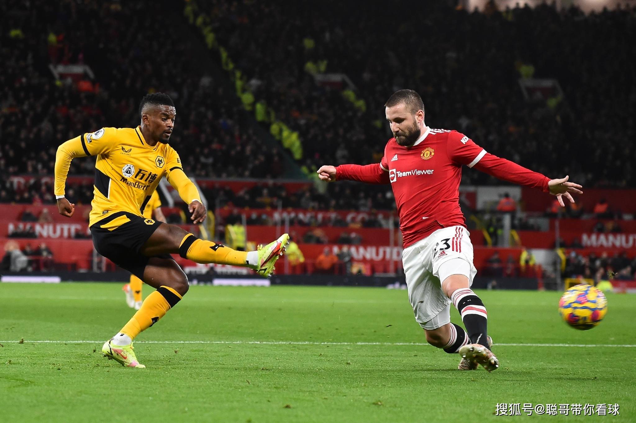 关于狼队客场击败对手，成功夺回领先地位的信息