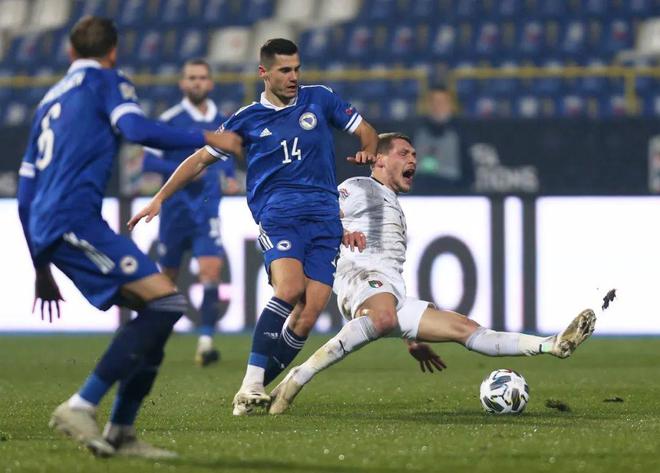 瓦力官网-克罗地亚队火力全开，轻松进欧预赛决赛