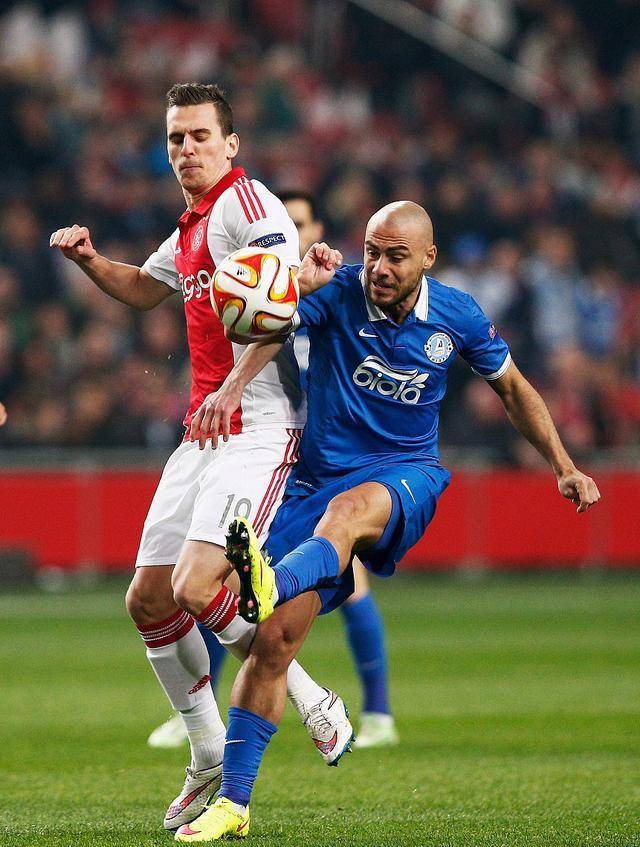 包含沃尔索尔尼斯获喜捞一胜，摘下赛季首胜的词条