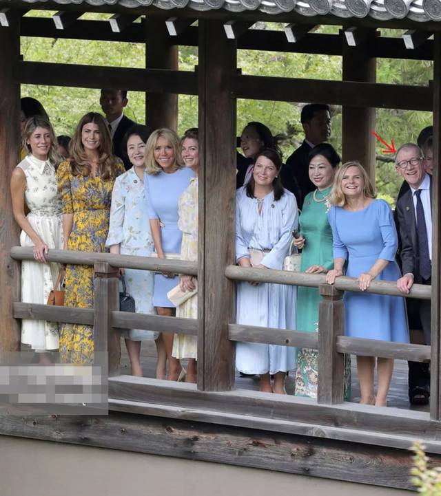 瓦力棋牌官网-欧亚球员组成新团队，人气飙升