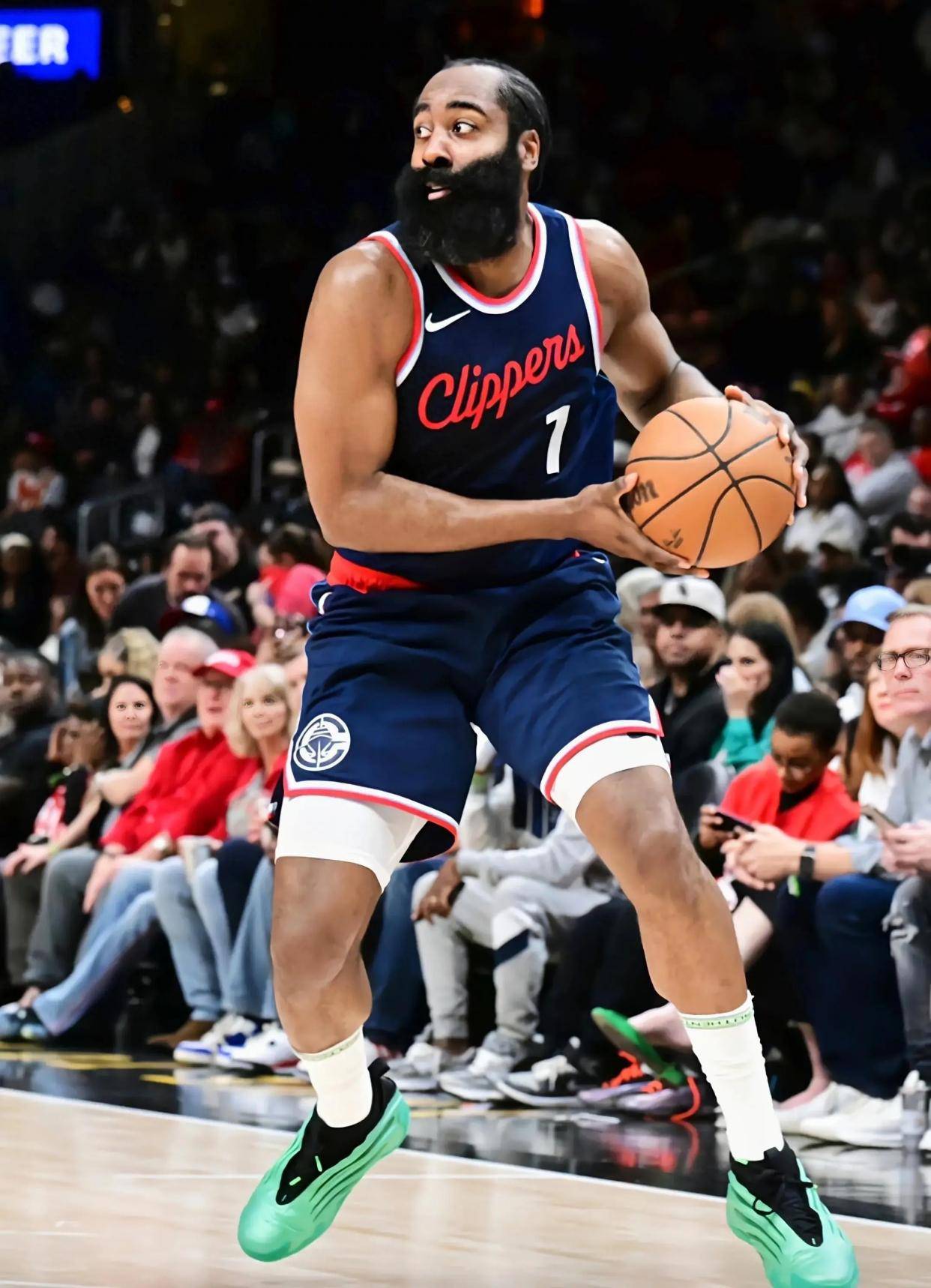 快船主场击败鹈鹕，实力再次得到验证