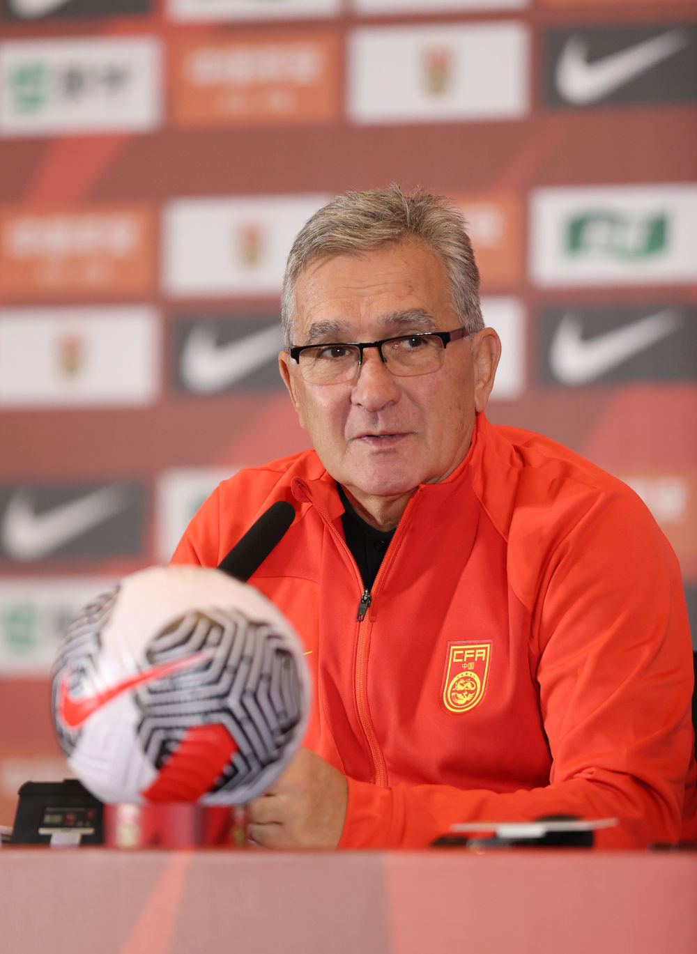 瓦力棋牌-恒大对阵恒丰，双方势均力敌实力对抗中！