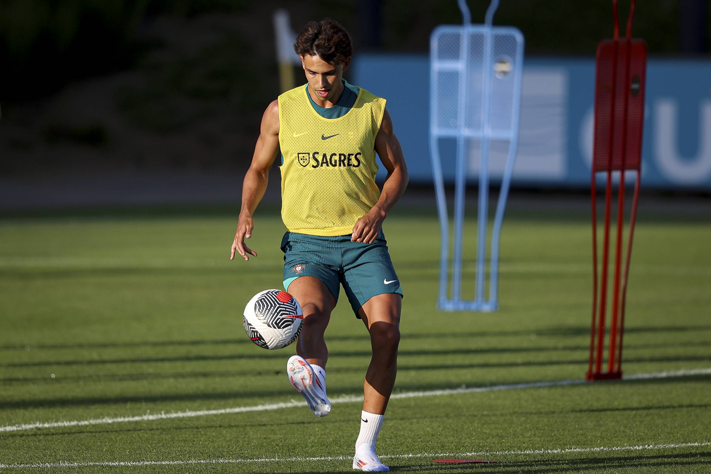 瓦力棋牌官网-葡萄牙队力克匈牙利队，球员表现抢眼