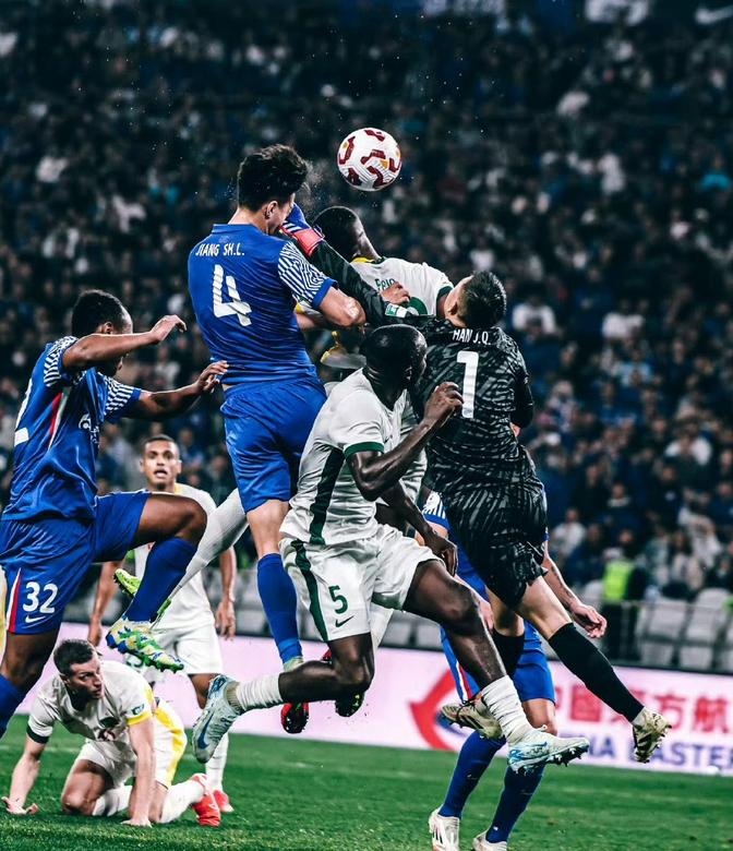 瓦力棋牌app-包含上海申花遭遇败局，遗憾错失胜机的词条