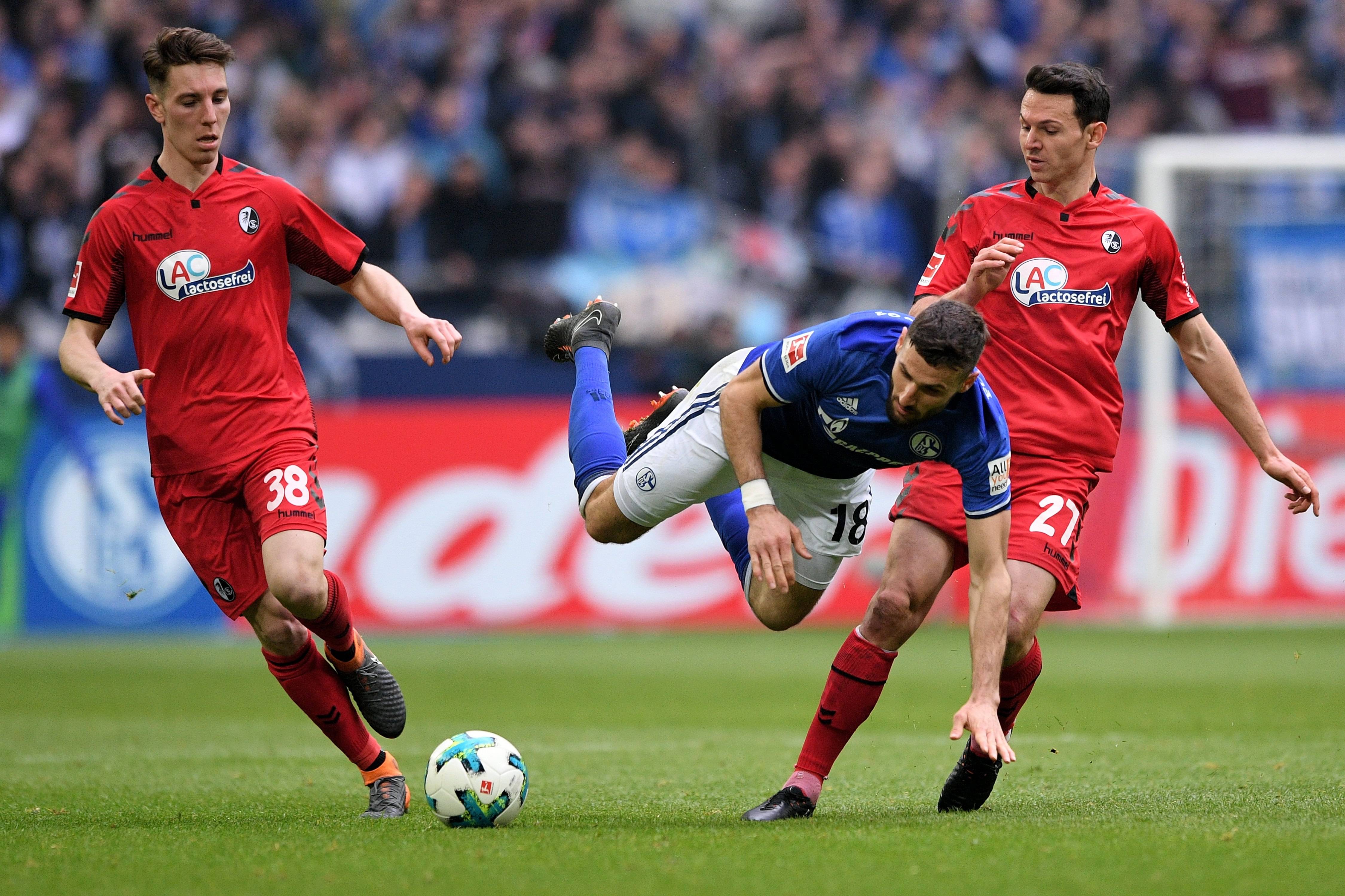 瓦力棋牌app-美因茨球员聚焦训练，备战下一个对手