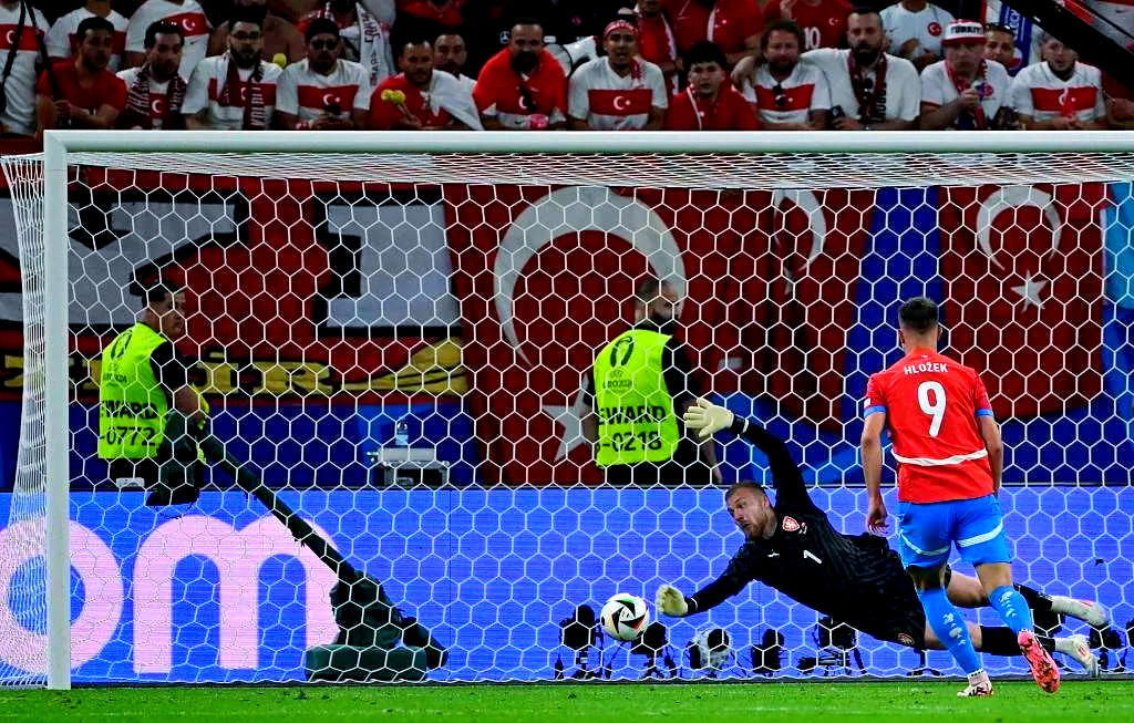 瓦力棋牌游戏-格鲁吉亚队力克白俄罗斯，晋级之路再添一声