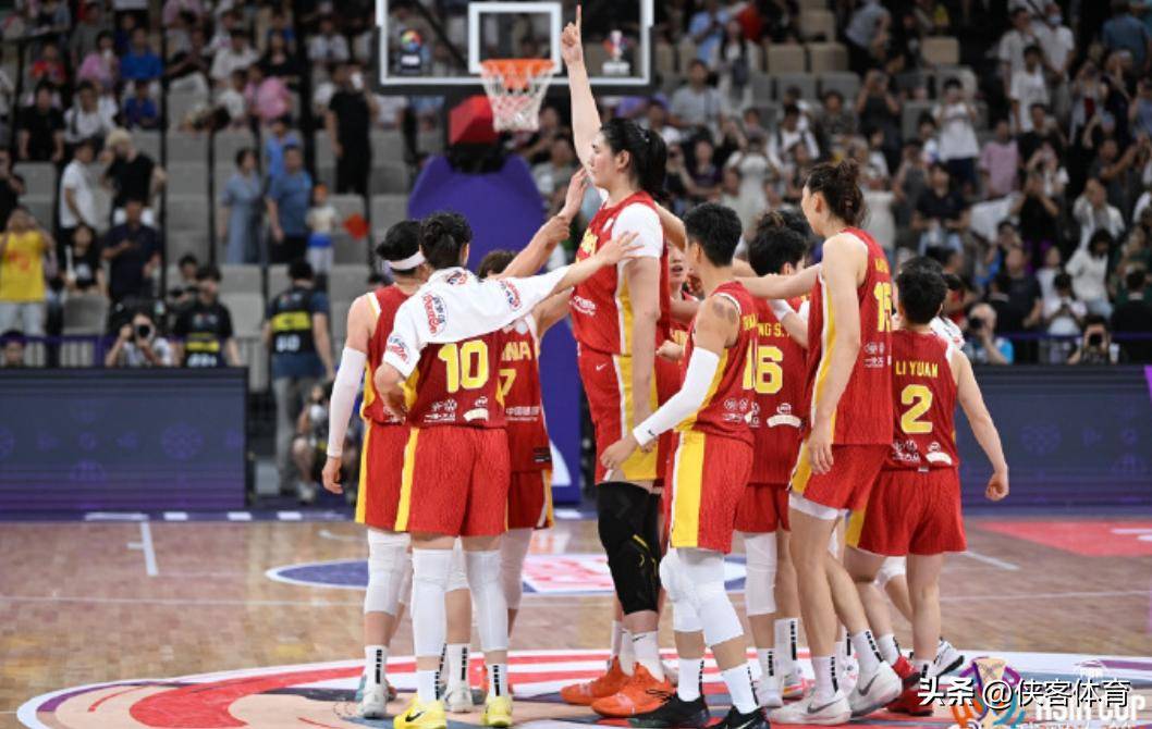 篮球联赛半决赛胜者出炉，决赛对决即将到来