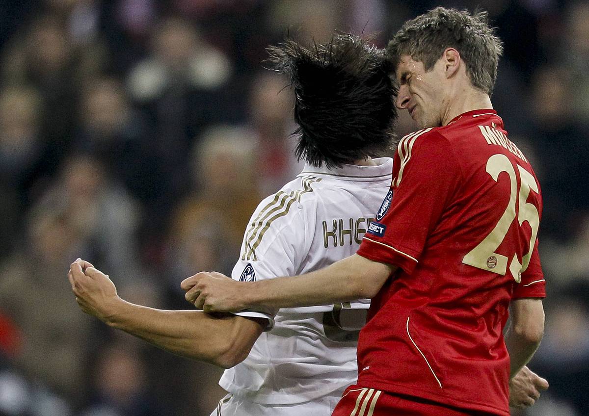 法兰克福做客击倒对手，继续领跑