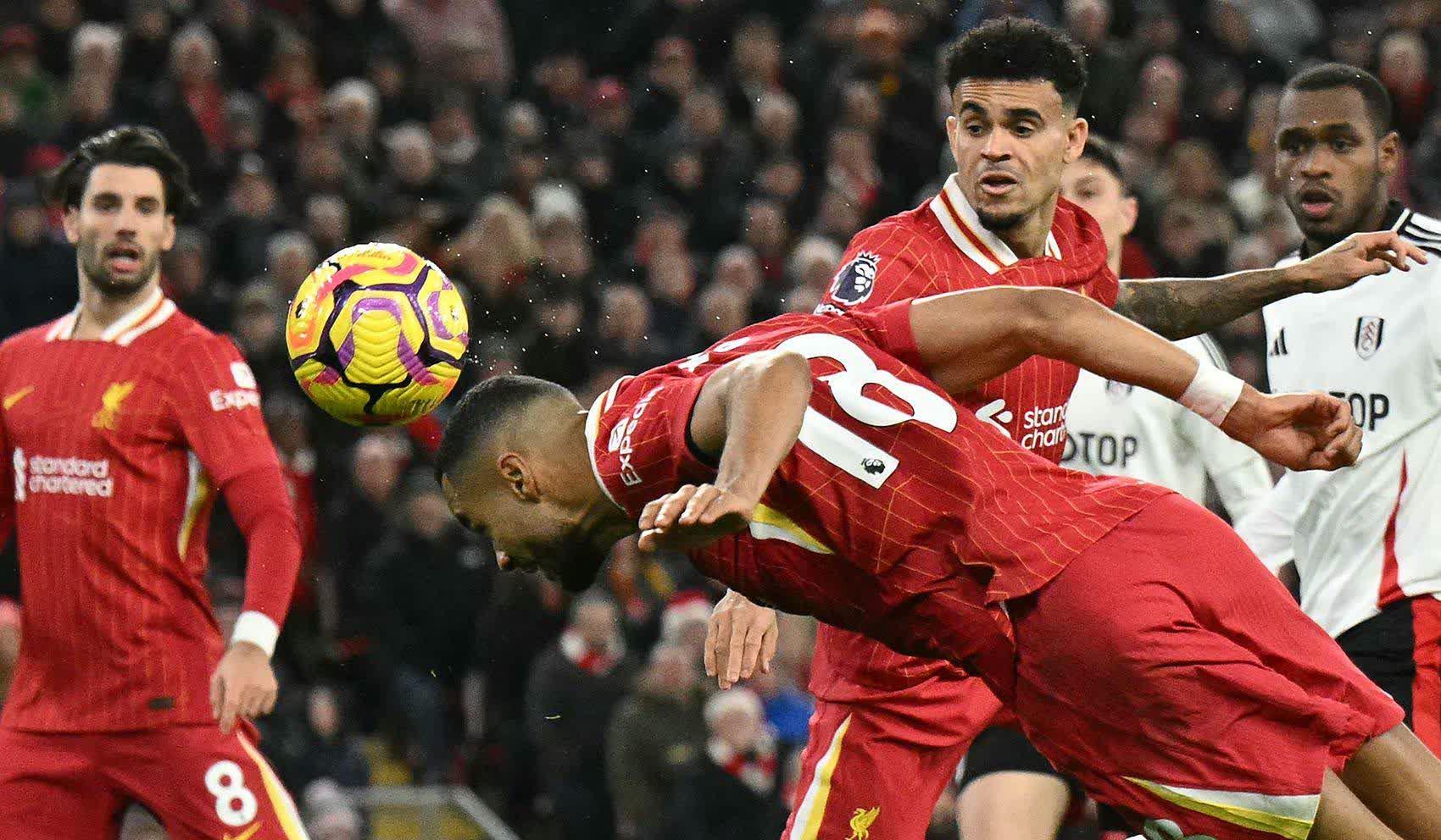 利物浦躲出平混战助实现豪胜