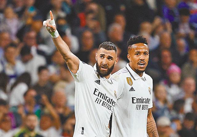 包含巴利亚多利主场大胜，赢得联赛连胜的词条