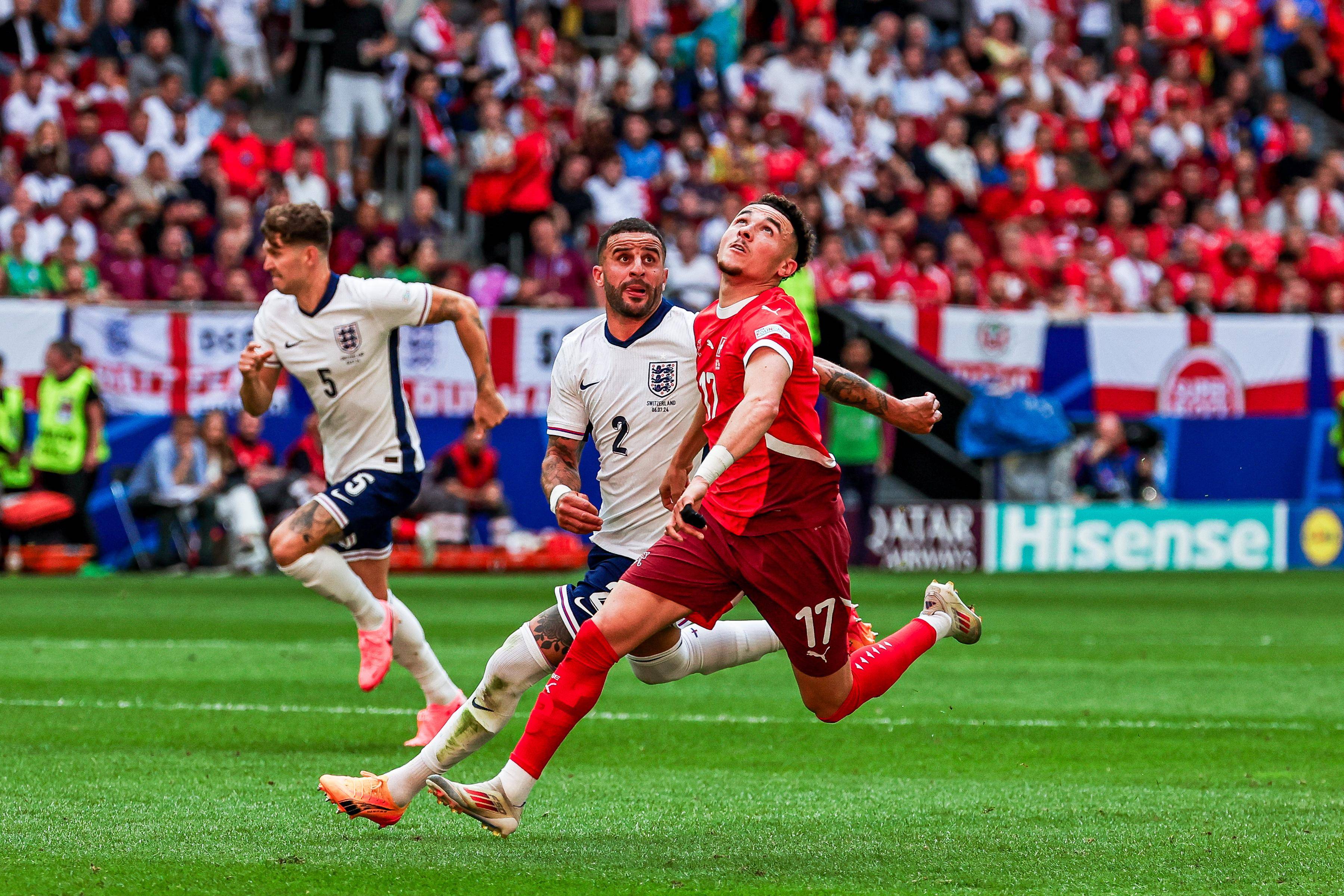 瓦力棋牌app-包含欧洲杯附加赛：英格兰点球战胜乌克兰，晋级顶级赛事的词条