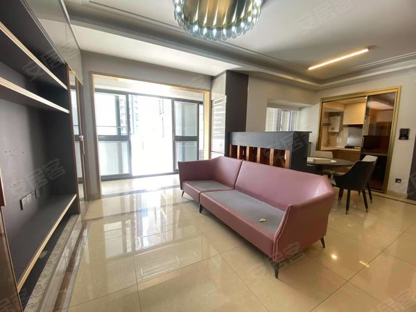 深圳佳兆业客场力克深圳国力，获得三分