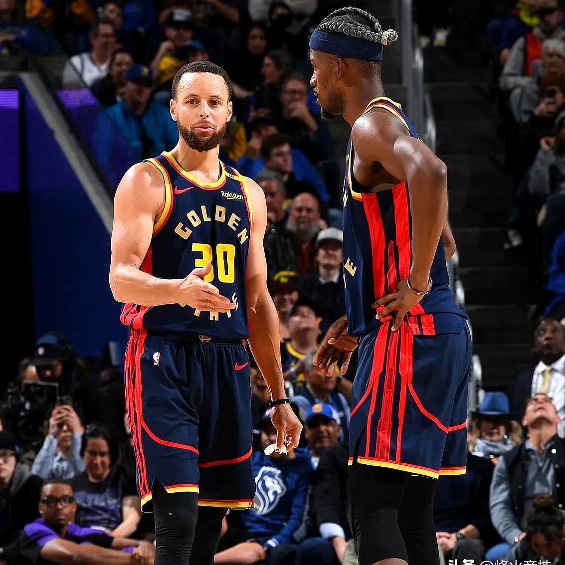 瓦力棋牌入口-勇士不敌灰熊，库里独得30+分