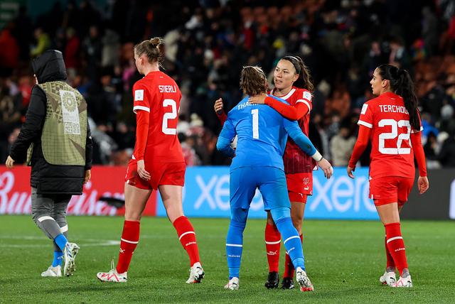 西班牙女足火力全开，连胜提升排名