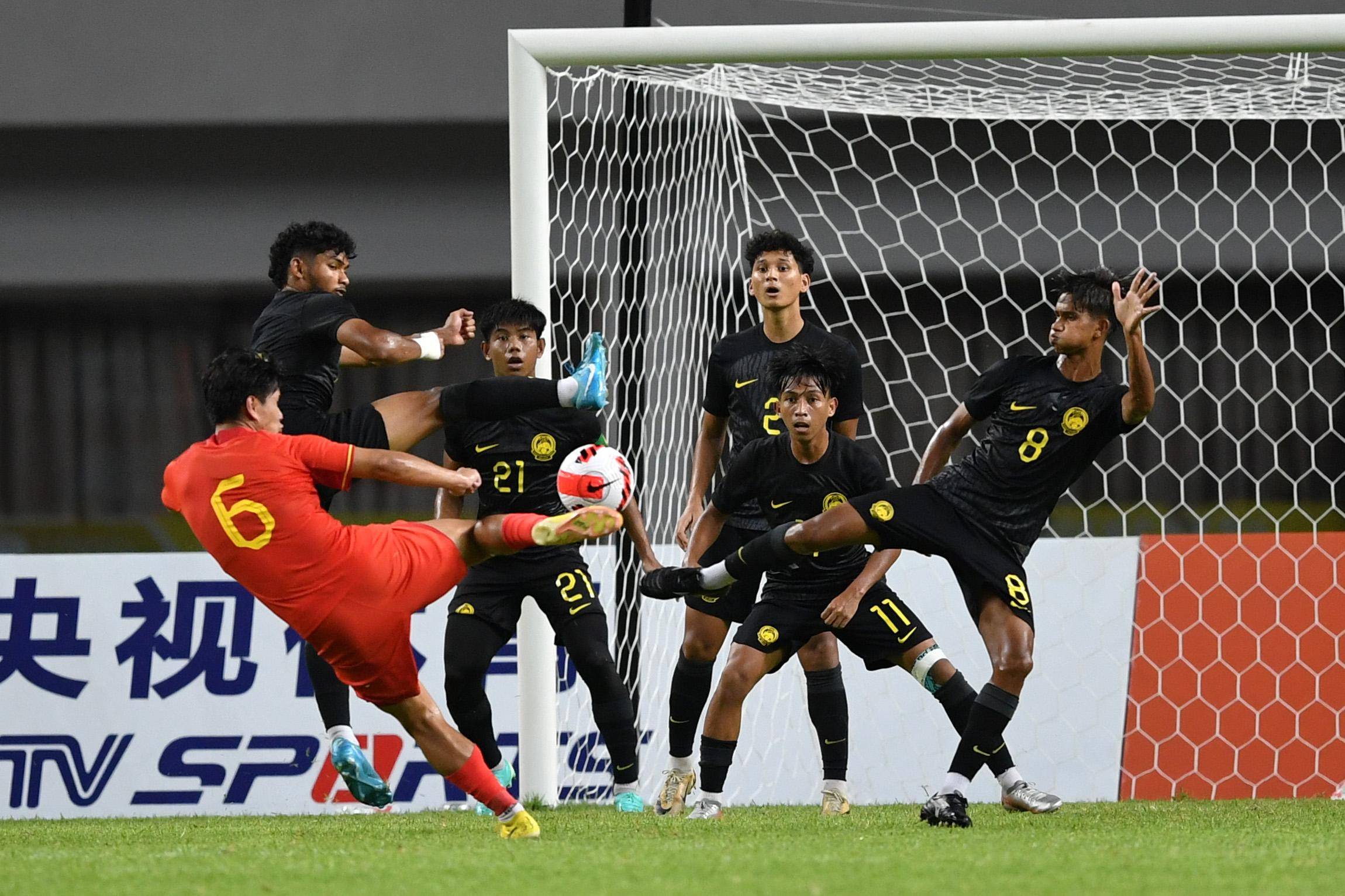 赫塔费惨败北爱尔兰，备战国际足球大赛