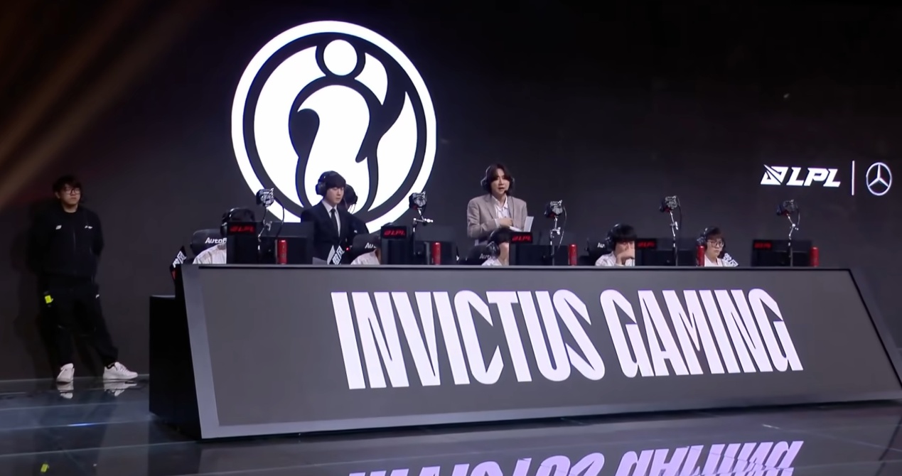 瓦力棋牌官网-TL血洗IG，Deft关键团战开团秒人峡谷大战半决赛，留下经典瞬间