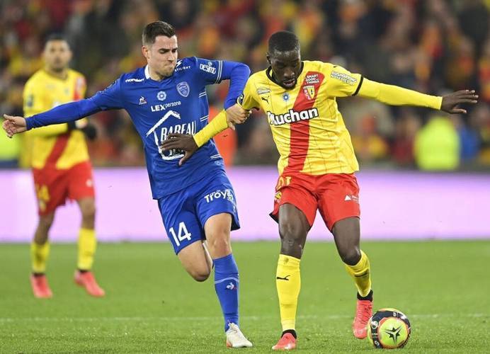 瓦力棋牌入口-里尔主场逼平马赛