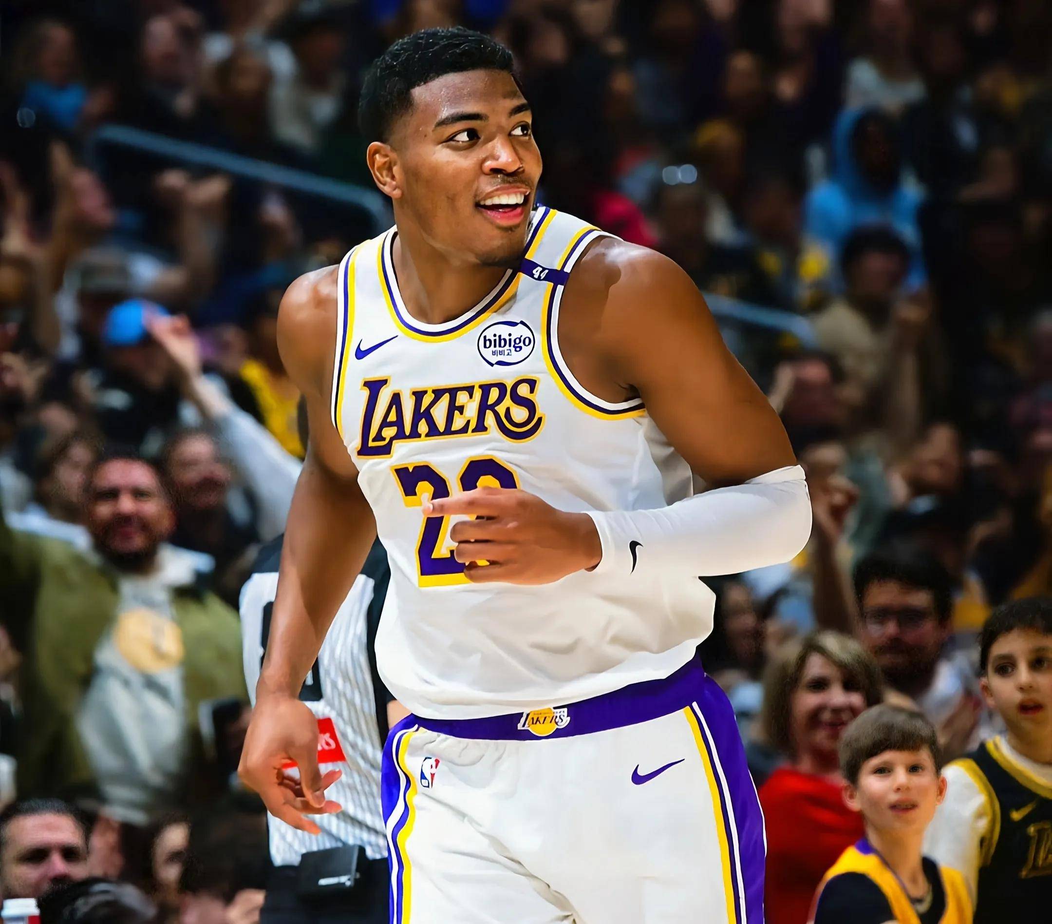 灰熊战胜湖人，取得重要胜利