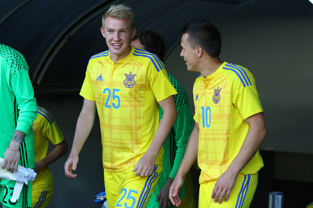 瓦力棋牌-包含乌克兰客场击败塞尔维亚，实现两连胜的词条